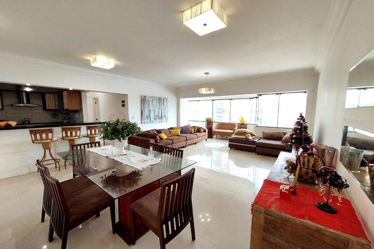 Apto Amplo 1Suite Mais 2Quartos - Quadra Mar 50M Da Praia - Somente Familiares Balneário Camboriú Extérieur photo