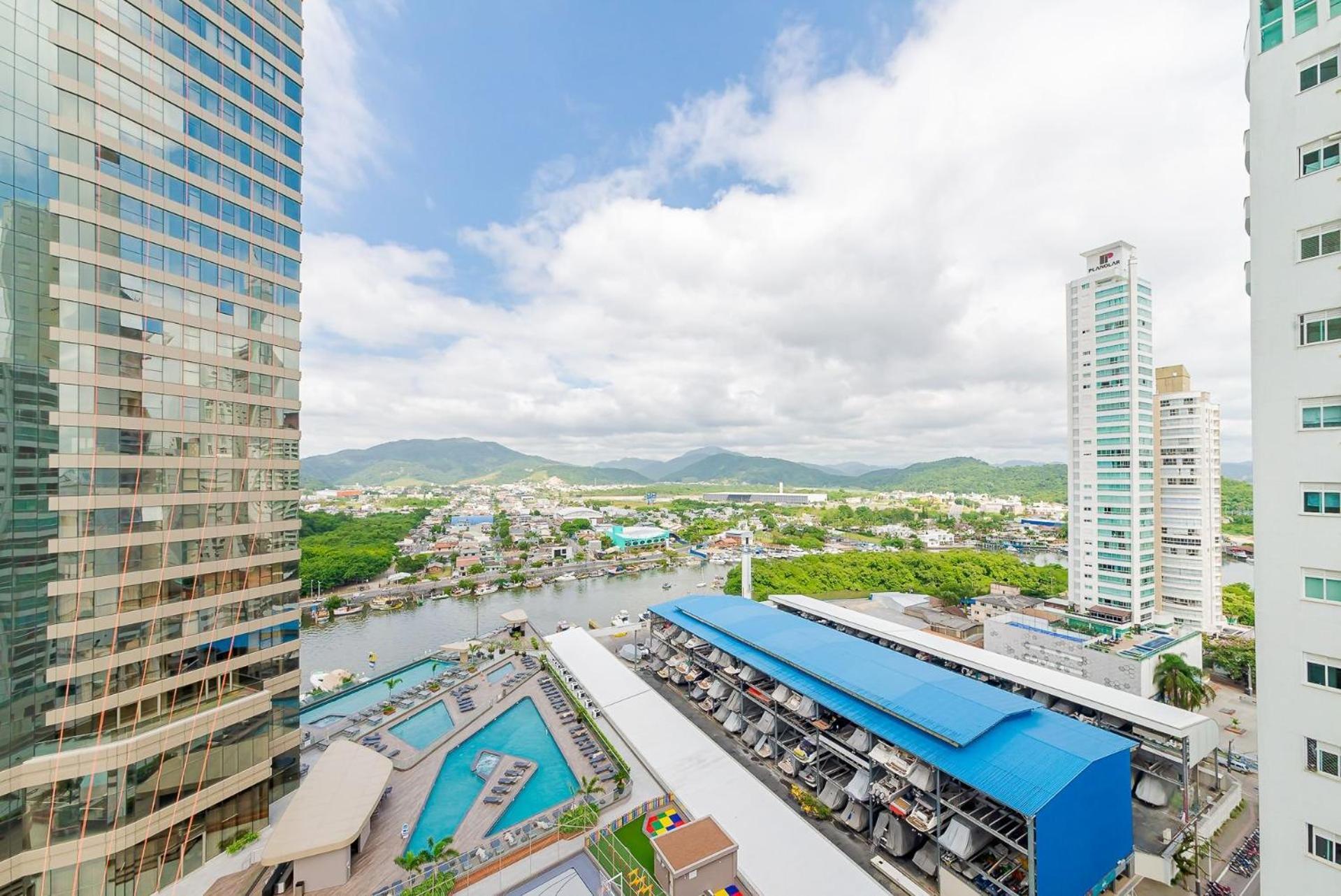 Apto Amplo 1Suite Mais 2Quartos - Quadra Mar 50M Da Praia - Somente Familiares Balneário Camboriú Extérieur photo