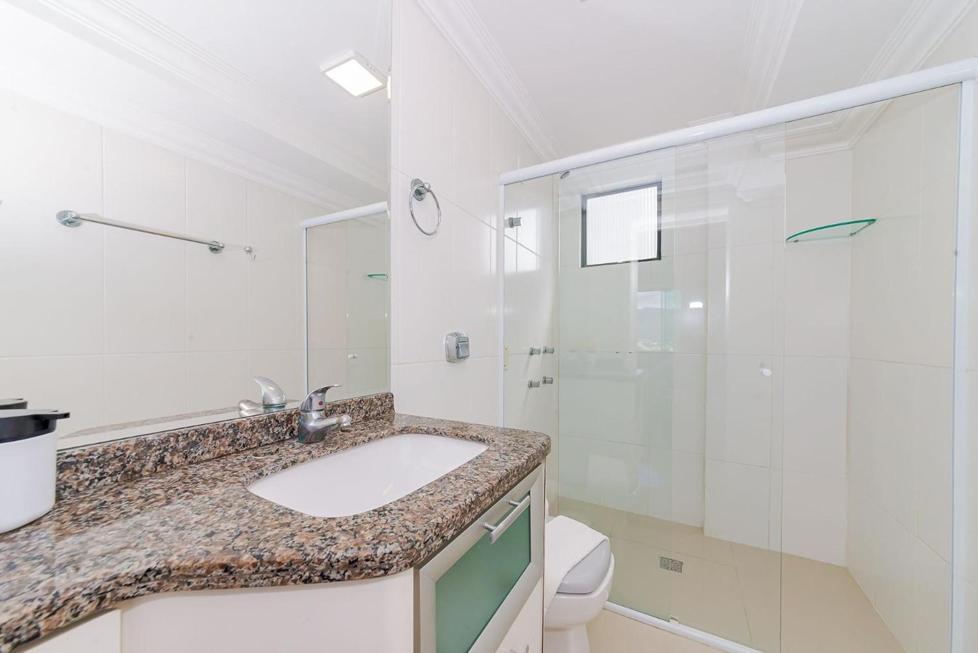 Apto Amplo 1Suite Mais 2Quartos - Quadra Mar 50M Da Praia - Somente Familiares Balneário Camboriú Extérieur photo