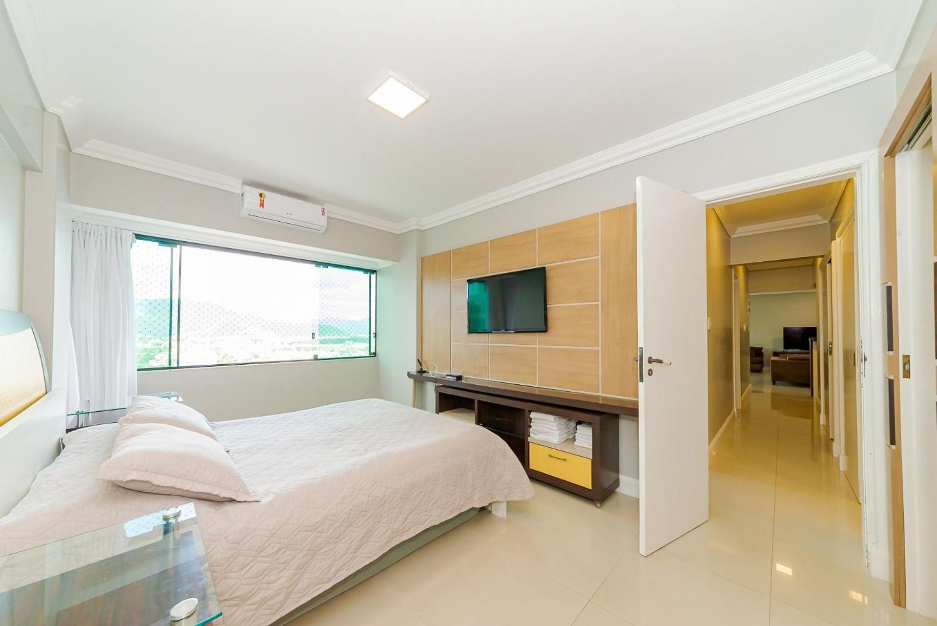 Apto Amplo 1Suite Mais 2Quartos - Quadra Mar 50M Da Praia - Somente Familiares Balneário Camboriú Extérieur photo