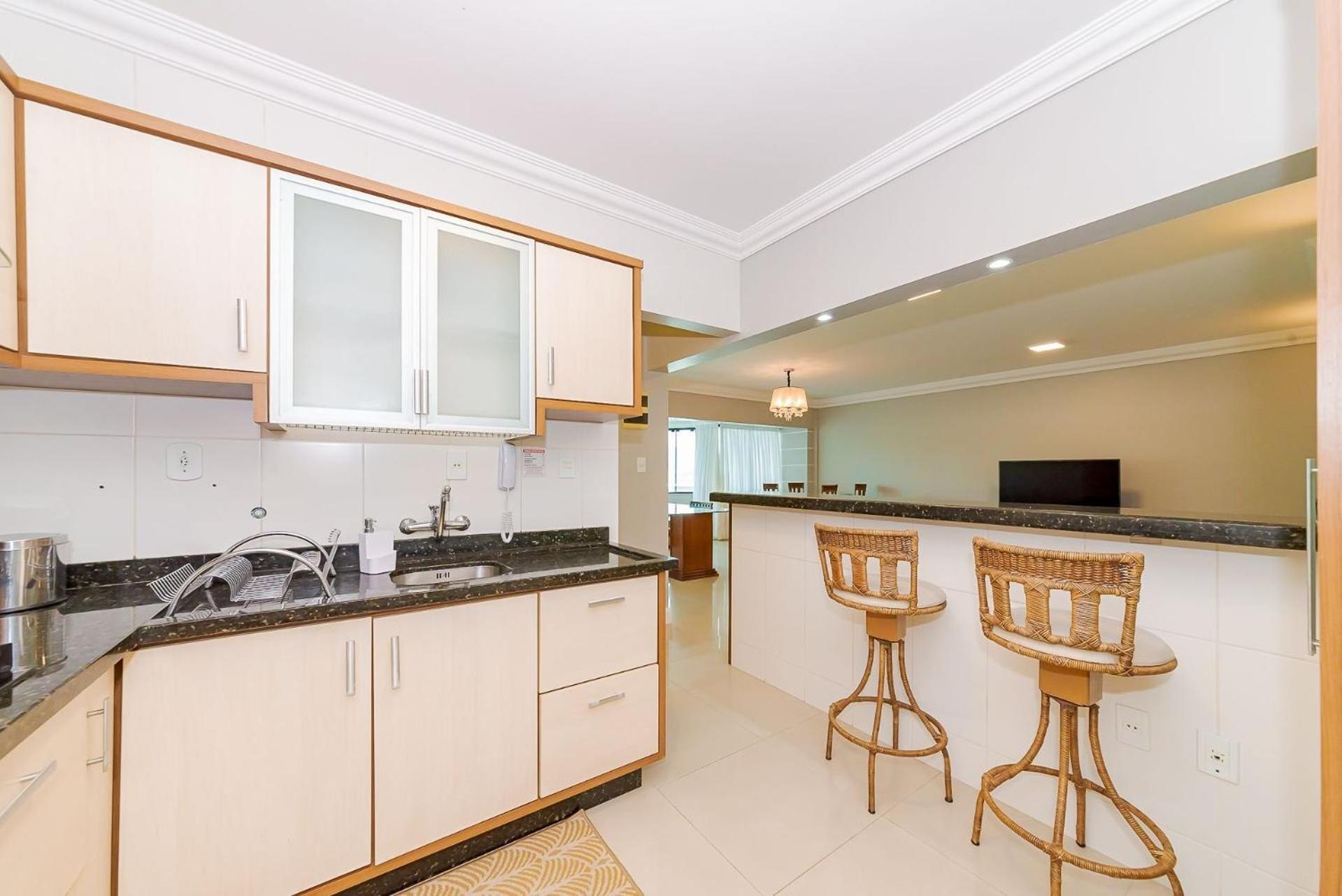 Apto Amplo 1Suite Mais 2Quartos - Quadra Mar 50M Da Praia - Somente Familiares Balneário Camboriú Extérieur photo